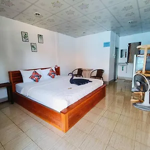Baan Phuwamin Ko Lanta